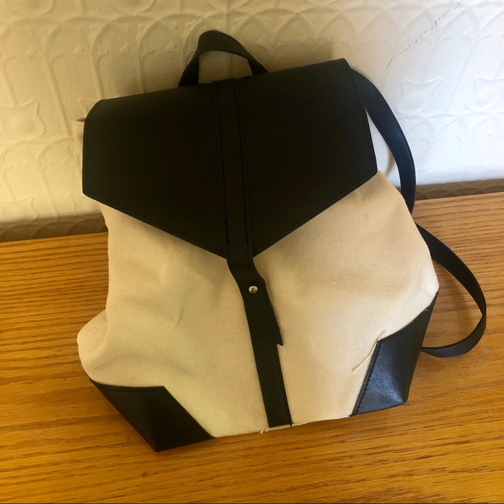 Deux Lux Demi backpack - Picture 3 of 9